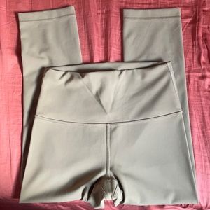 Lululemon Wunder Train High-Rise Crop 21"
